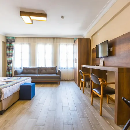 Old Town Boutique Hotel 5*