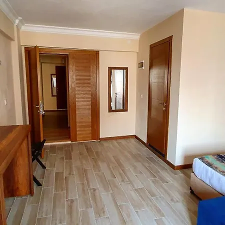 Old Town Boutique מלון 3*