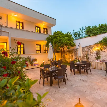 Old Town Boutique Otel 3*